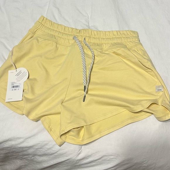 Vuori Pants - Vuori Light Yellow Women's Athletic Shorts with Drawstring